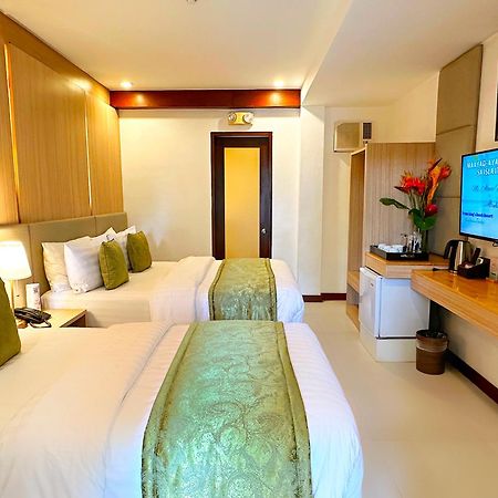 โจนีส์ บีช รีสอร์ต Hotel Balabag  ภายนอก รูปภาพ