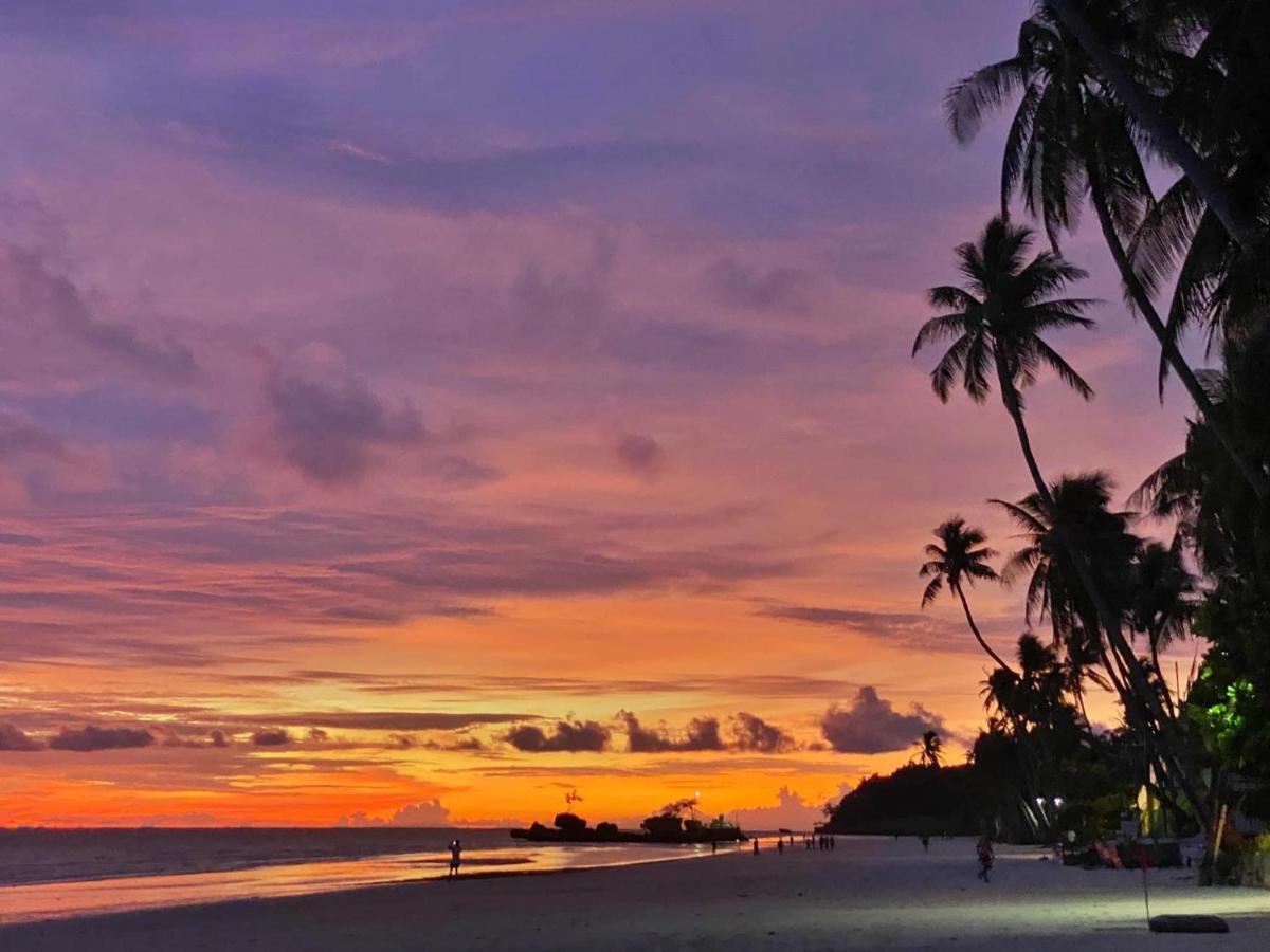 โจนีส์ บีช รีสอร์ต Hotel Balabag  ภายนอก รูปภาพ